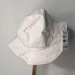 Carters White Eyelet Kids Sun Hat- 12-18 months NEW
